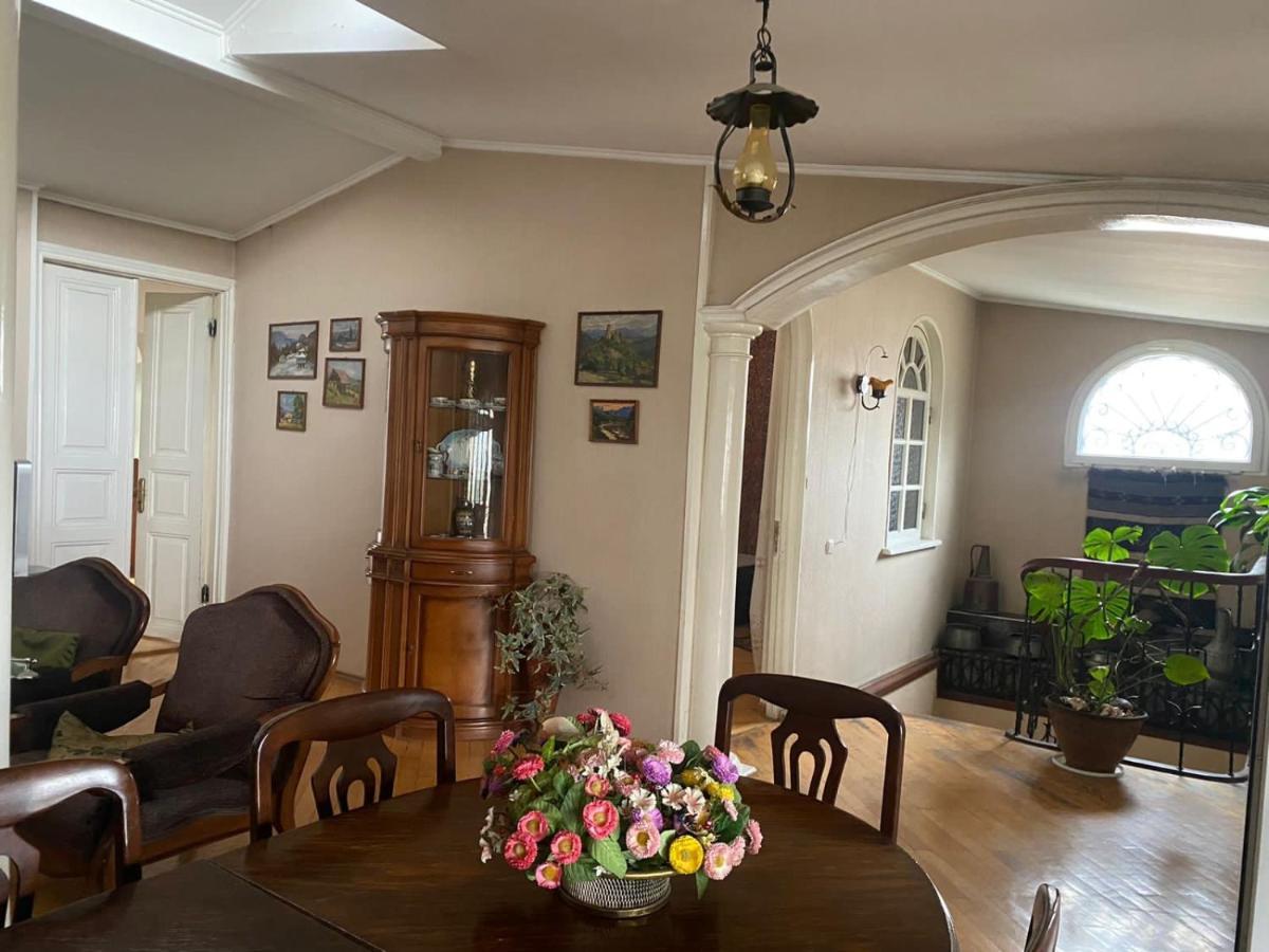 Polonia Tbilisi House Hotel ภายนอก รูปภาพ
