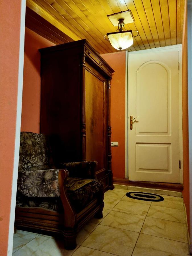 Polonia Tbilisi House Hotel ภายนอก รูปภาพ