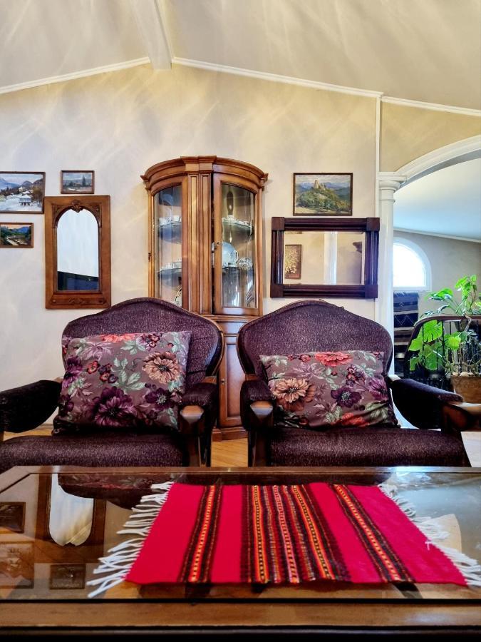 Polonia Tbilisi House Hotel ภายนอก รูปภาพ