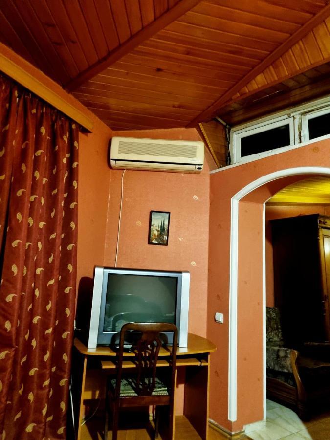 Polonia Tbilisi House Hotel ภายนอก รูปภาพ