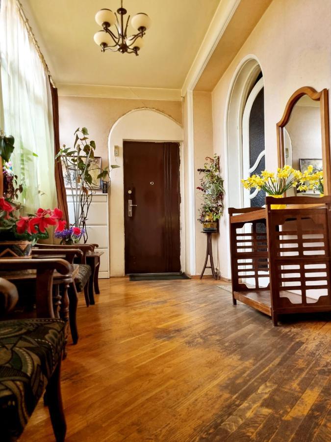 Polonia Tbilisi House Hotel ภายนอก รูปภาพ