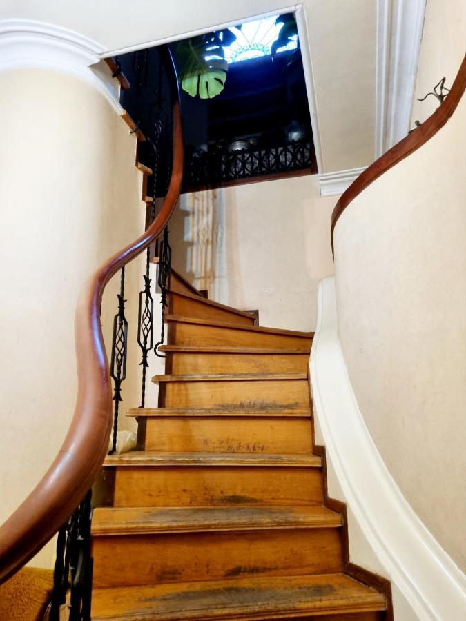 Polonia Tbilisi House Hotel ภายนอก รูปภาพ