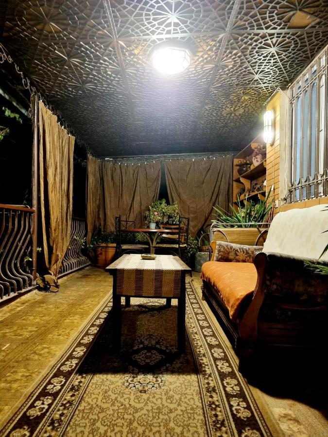 Polonia Tbilisi House Hotel ภายนอก รูปภาพ