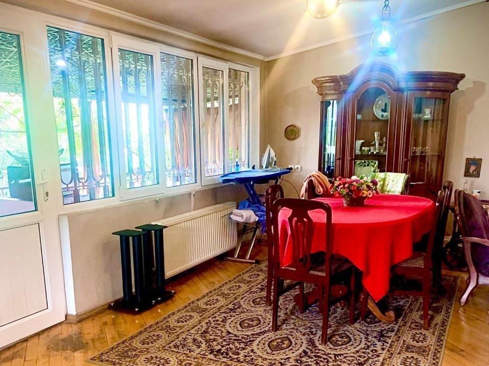 Polonia Tbilisi House Hotel ภายนอก รูปภาพ